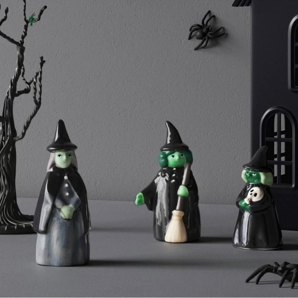 Hyde & EEK! add scary